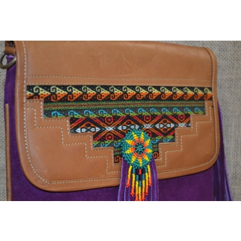 Torebka ze skóry etno w fioletowym kolorze  z koralikami mullo .